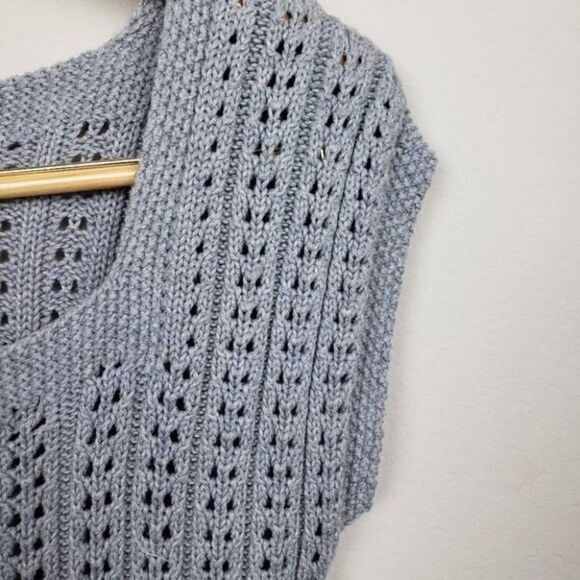 Isaac Mizrahi Women’s Gray Knit Shirt Large – Square Neck, Short Sleeves - Picture 6 of 8